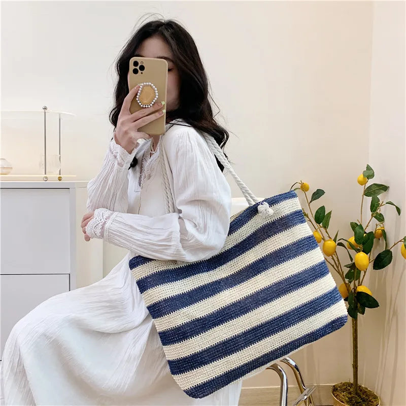 Color-Contrast Straw Shoulder Bag | Sophisticated Large Capacity Beach Handbag | Elegant Summer Daily Tote | "Dignified" Hard-Shell Woven Purse for Versatile Seasonal Styling Luxegan