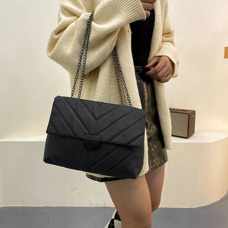 New Lingge Design Women Shoulder Bag | Crossbody Handbag for Female Leisure Large Capacity Chain Underarm Messenger Bag Luxegan