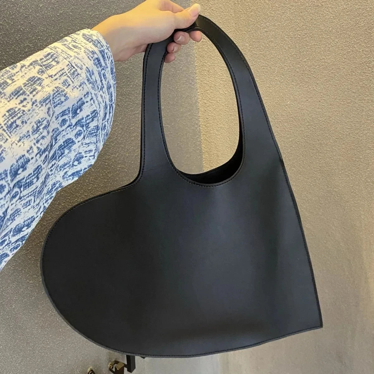 Luxury Heart-Shaped Shoulder Bag | Soft PU Hobo Purse Luxegan