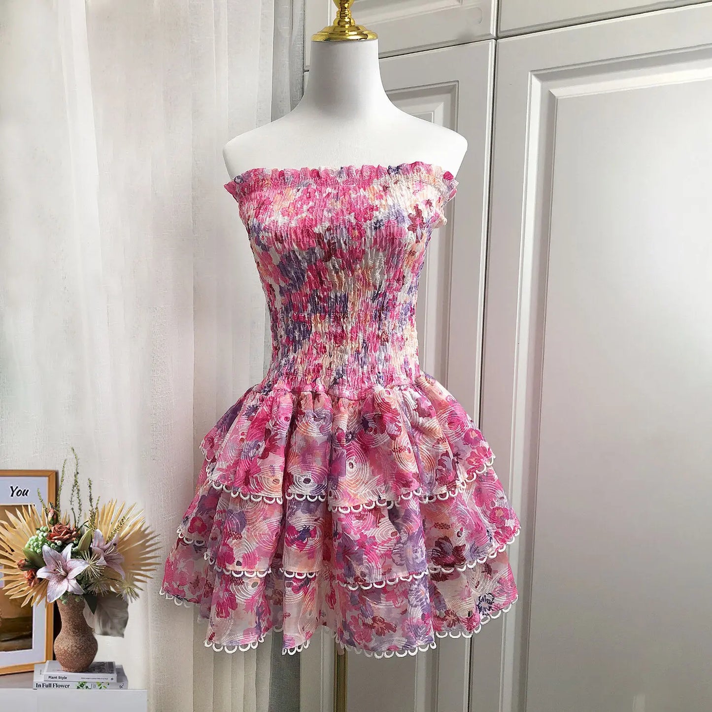 Women's Summer Layers Floral Print Short Cake Dress | Sexy Slash Neck Halter Ruffle Mini Gown | Elastic Top Stretchy Prom Evening Dress | Premium Tatting Slim Fit Ball Gown Model Luxegan