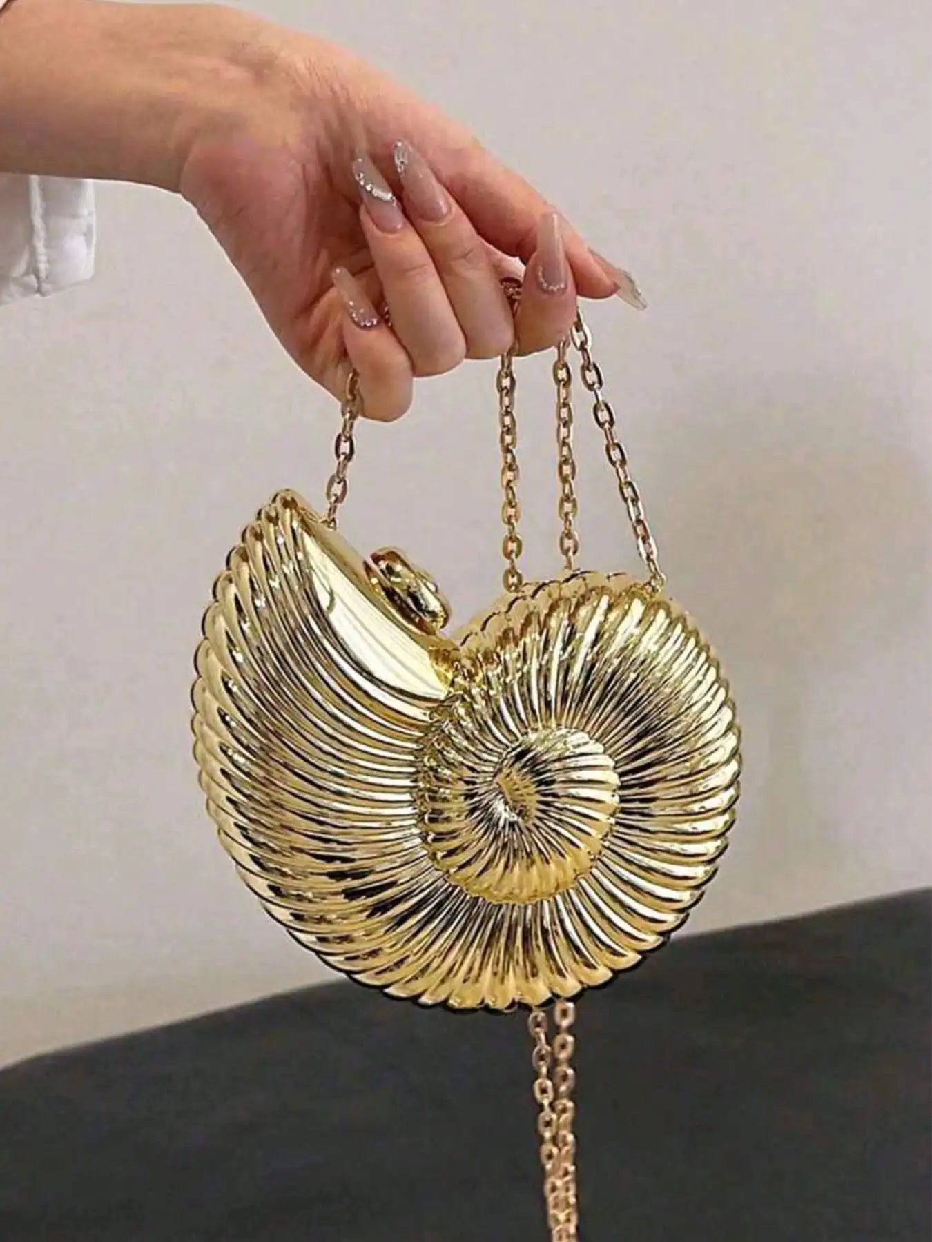 Conch Niche Design Bag | Creative Acrylic Chain Bag & Versatile Crossbody Bag