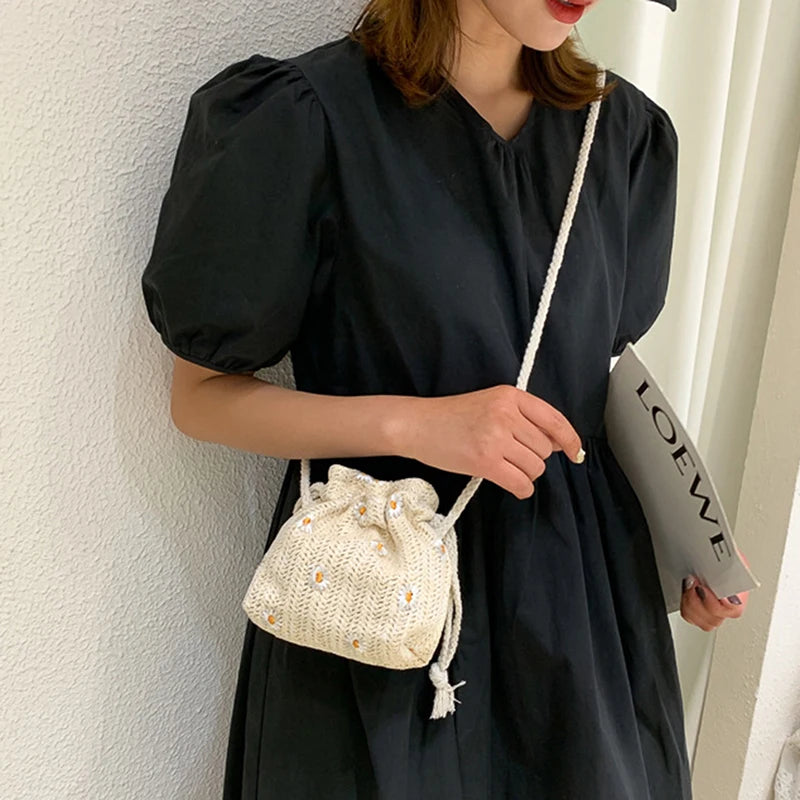Straw Weave Bucket Bags | Rattan Women Summer Beach Shoulder Bags & Retro Mini Messenger Bag Luxegan