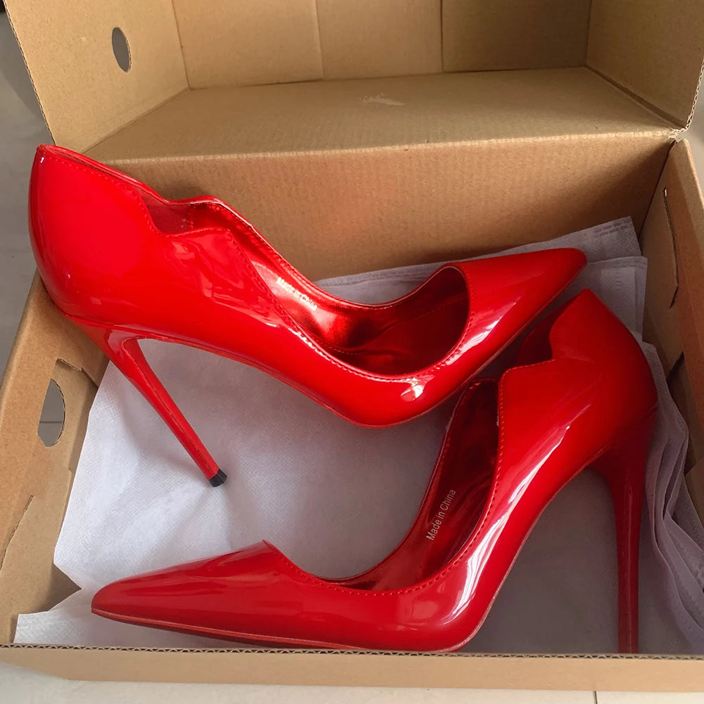 Glossy White Elegant Curl-Cut Stilettos | Sophisticated 12cm V-Cut Wedding Pumps | Elegant "Handmade Patent Leather" Silhouette | "Dignified" Sexy Pointed Toe Party Shoes for Radiant Versatile Styling Luxegan