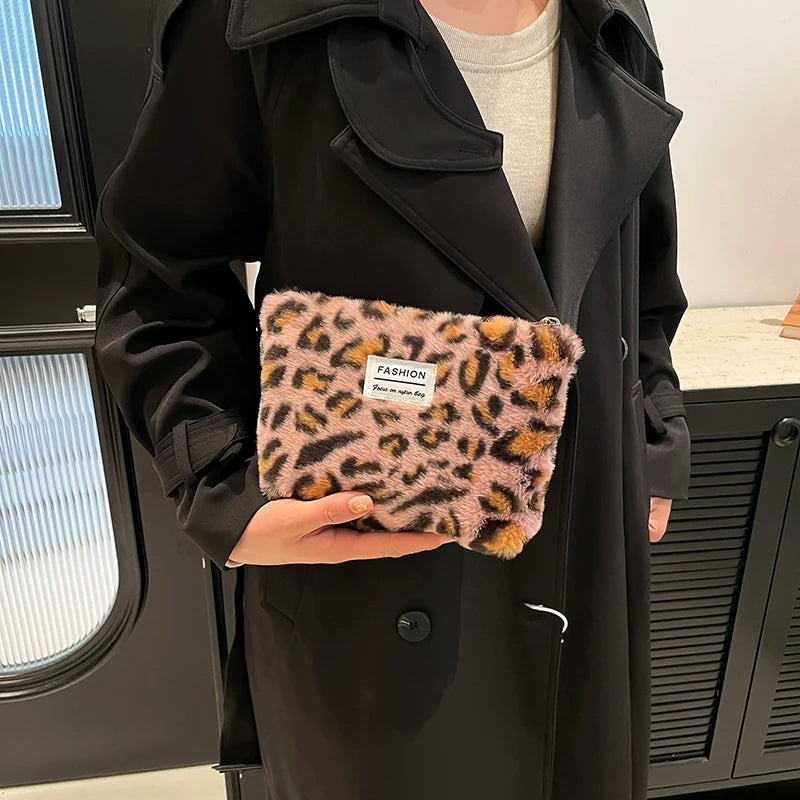 Leopard Print Retro Makeup Bag | Large Capacity Cosmetic Bag & Fashion Portable Storage Bag (Travel Toiletry Bag) Luxegan