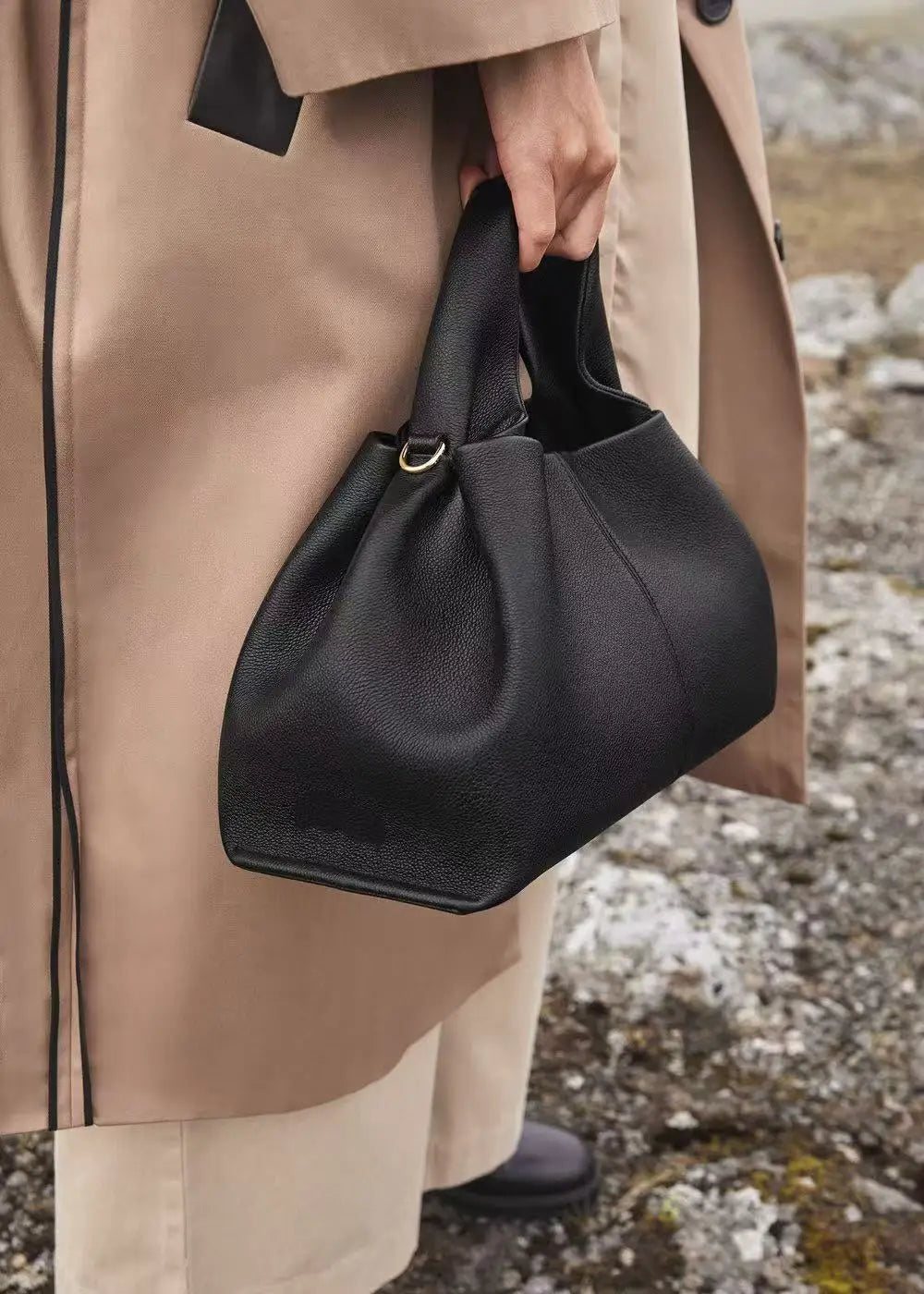 French Niche Design Leather Cloud Bag | Light Luxury Genuine Leather Handbag | Fashionable One-Shoulder Crossbody Hobo Bag for Women | Elegant Party & Casual Versatile Purse Luxegan