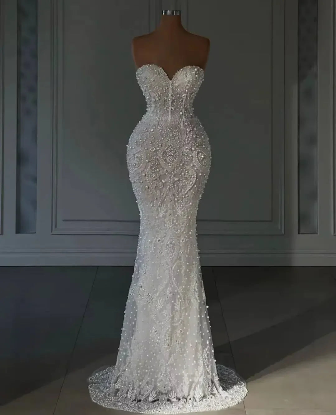 Luxury Sweetheart Mermaid Wedding Dress | Slimming Lace Bespoke Bridal Gown | Sleeveless Off-the-Shoulder Pearl Sparkle Floor-Length Bridal Robe with Sweep Train Luxegan