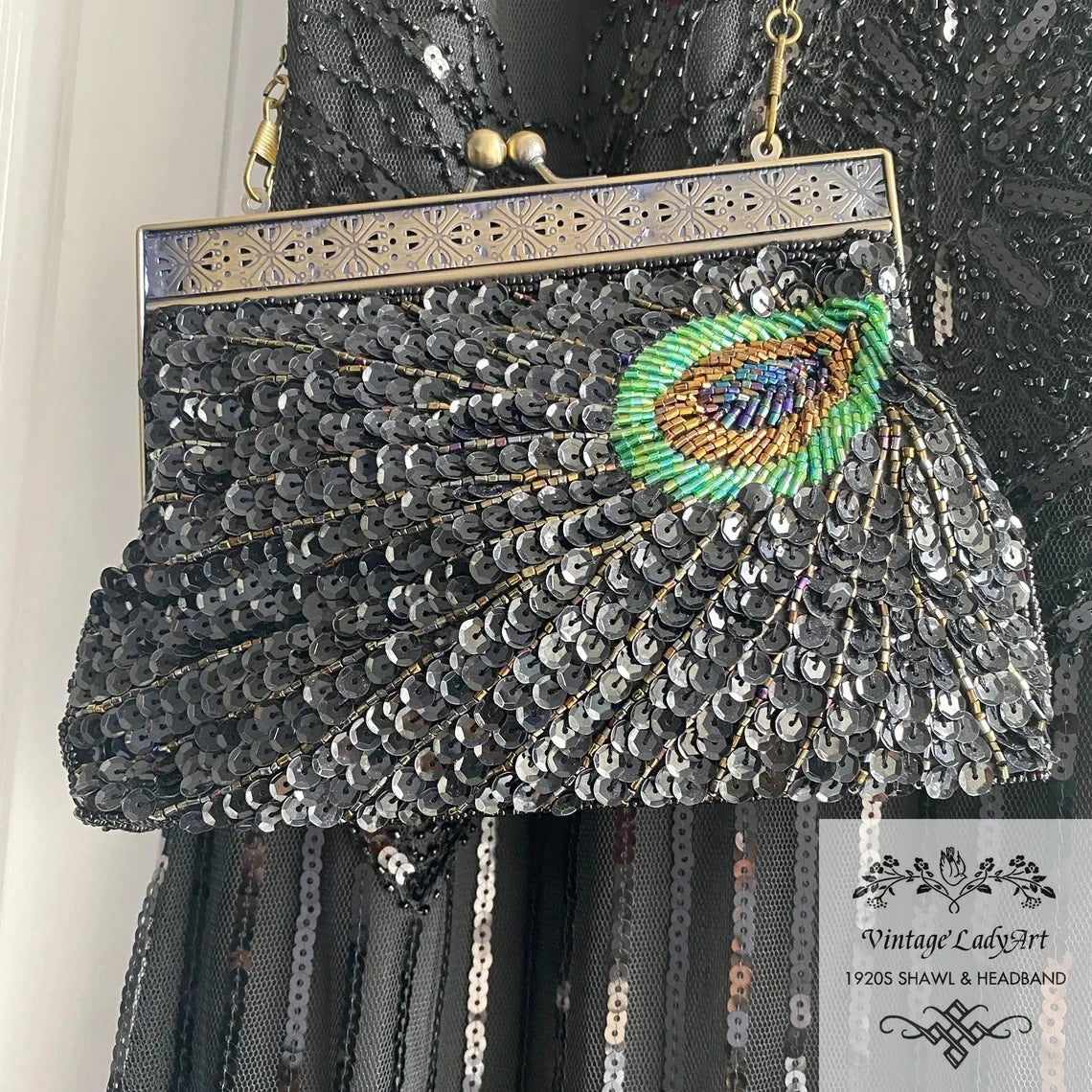 Vintage Flapper Peacock Evening Clutch | Gatsby-Inspired Sequined Handbag | Luxurious Beaded Wedding Purse with Feathers & Chain | National Style Art Deco Party Bag Luxegan