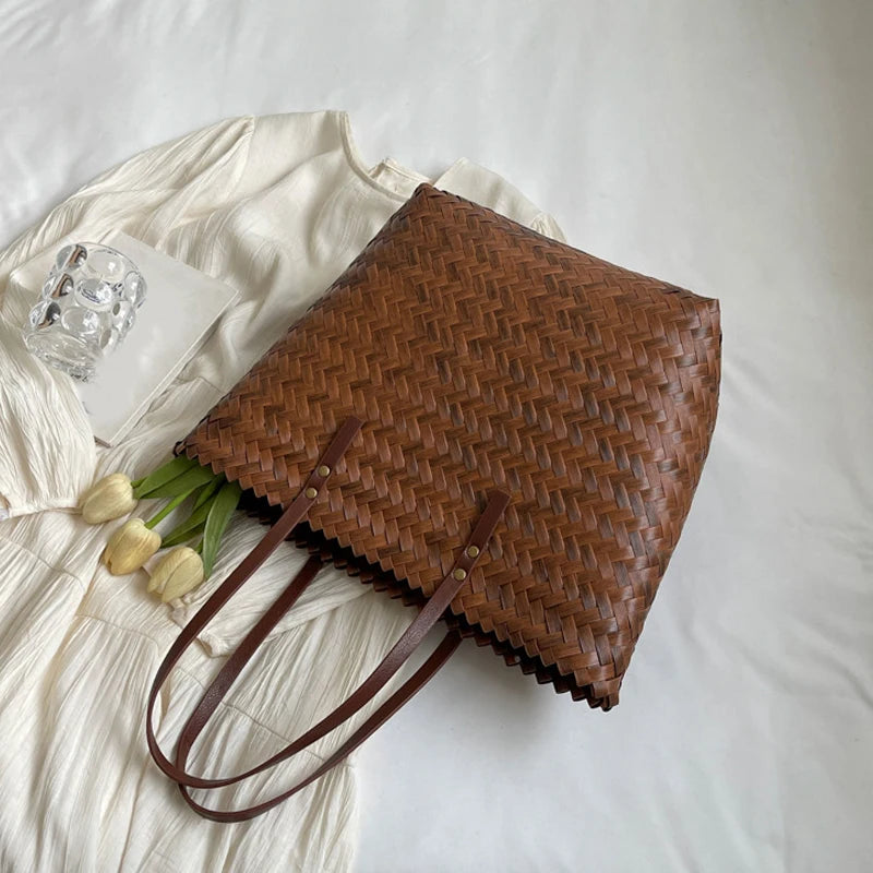 Summer Large Capacity Handbag Totes | Rattan Handmade Straw Shoulder Bags for Women (Travel Seaside Beach Bag - Bolsa Feminina) Luxegan