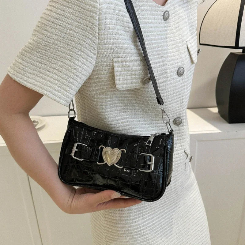 Women's Y2K Peach Heart Butt Leather Handbag | Alligator Pattern Underarm Shoulder Bag with Heart Pin Buckle (Fashion Girls Mini Tote) Luxegan