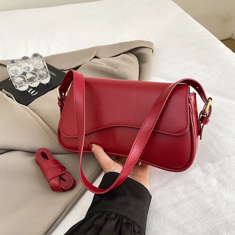 Structured Convertible Saddle Bag | Versatile Crossbody & Handbag Luxegan