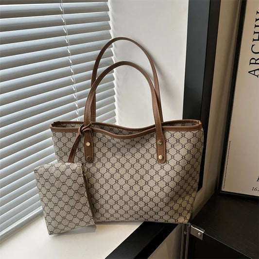 New Simple Fashion Large Capacity Niche Bag | Women's New Trend Delicate Comfortable Hand Bill Shoulder Bag Luxegan