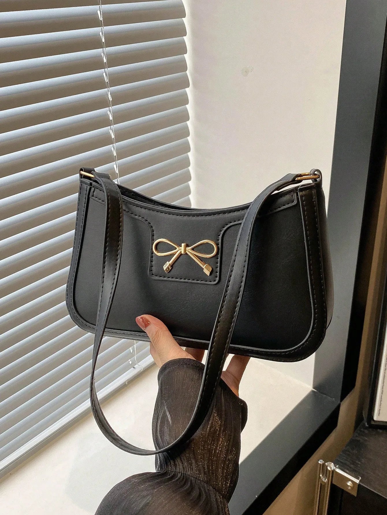 New Autumn/Winter Commuting Shoulder & Under-Arm Bag for Women | Korean Fashion Crossbody Handbag with Bow Decoration Luxegan