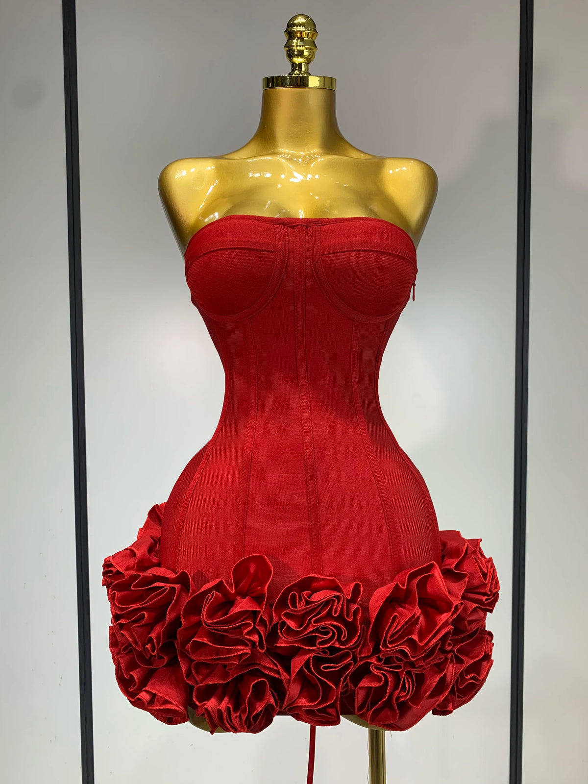 Solid Strapless Sleeveless Floral Appliqué Detail Slim Fit Sheath Mini Dress – Natural Waist, All Season Luxegan