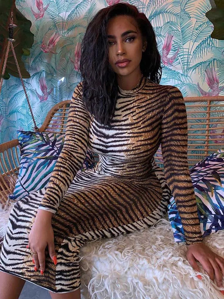 Leopard Print Streetwear O-Neck Full-Length Sleeve Slim Sheath Mid-Calf Dress – High-Stretch Knitted Cotton-Polyester, Empire Waist, Autumn/Winter Luxegan