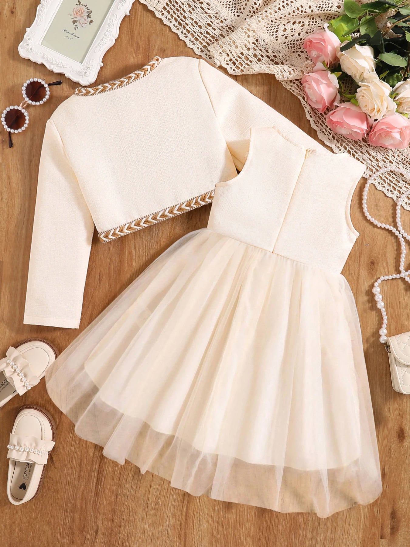 Girls' Autumn Fluffy Princess Dress | Cute White A-Line Tulle Party Gown | Three-Quarter Sleeve Knee-Length Toddler Birthday Outfit for 4-6 Years Luxegan