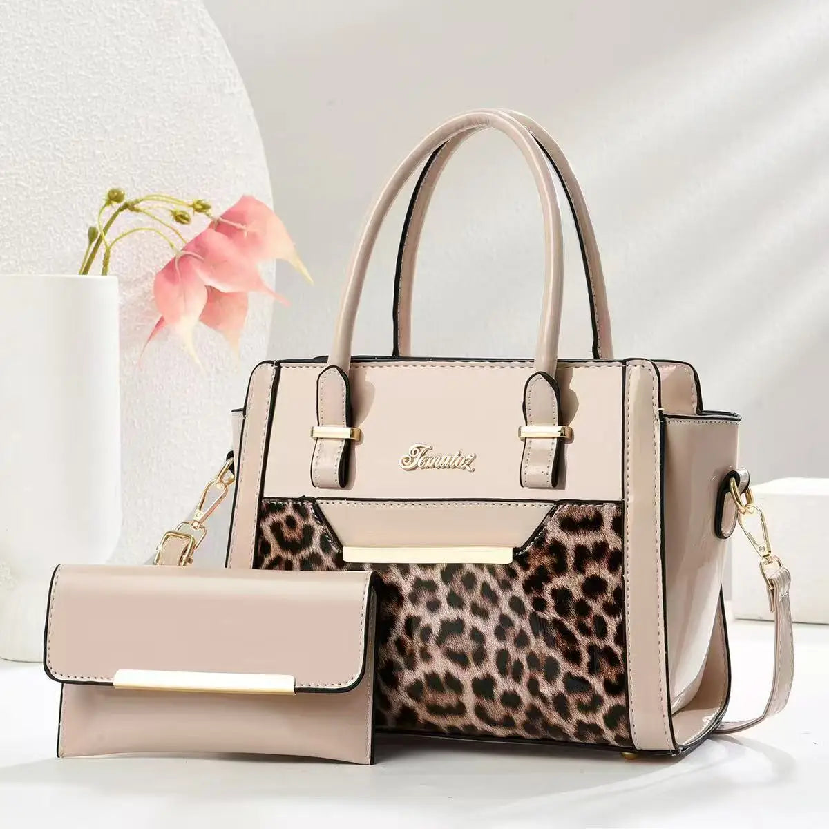 Fashionable New Women's Handbag | Shiny Leather Large Capacity Shoulder Bag | Classic Retro Diagonal Cross Bag Commuting Tote Bag Luxegan