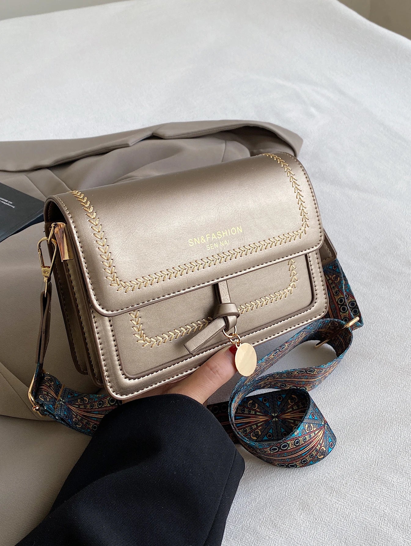 Small Square Satchel | Versatile Wide-Strap Crossbody Bag Luxegan