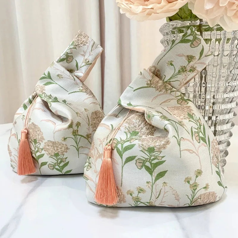 Chinese Style Embroidered Shoulder Bag | Elegant Handbag & Retro Small Square Bag (Wedding Party Luxury Designer Women's Evening Clutch) Luxegan