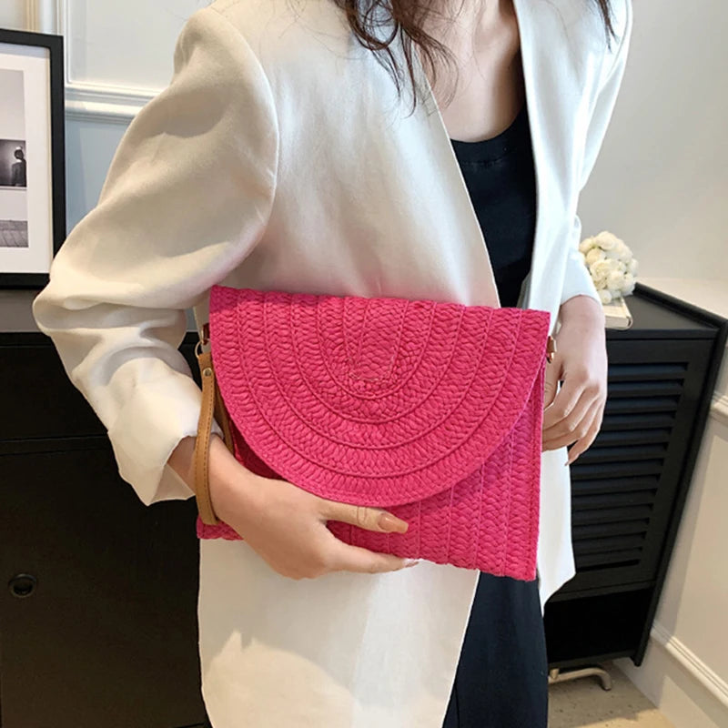 Bolsos de playa de verano para mujer Bolso bandolera de paja hecho a mano con sobre Bolso de hombro trenzado Bolso de mano de vacaciones tejido