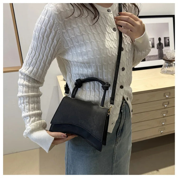 Fashionable Women's Shoulder Bag | Pure Color Trendy Crossbody Bag & Simple Casual Diagonal Bag (Small Square Bags for Autumn & All Seasons) Luxegan