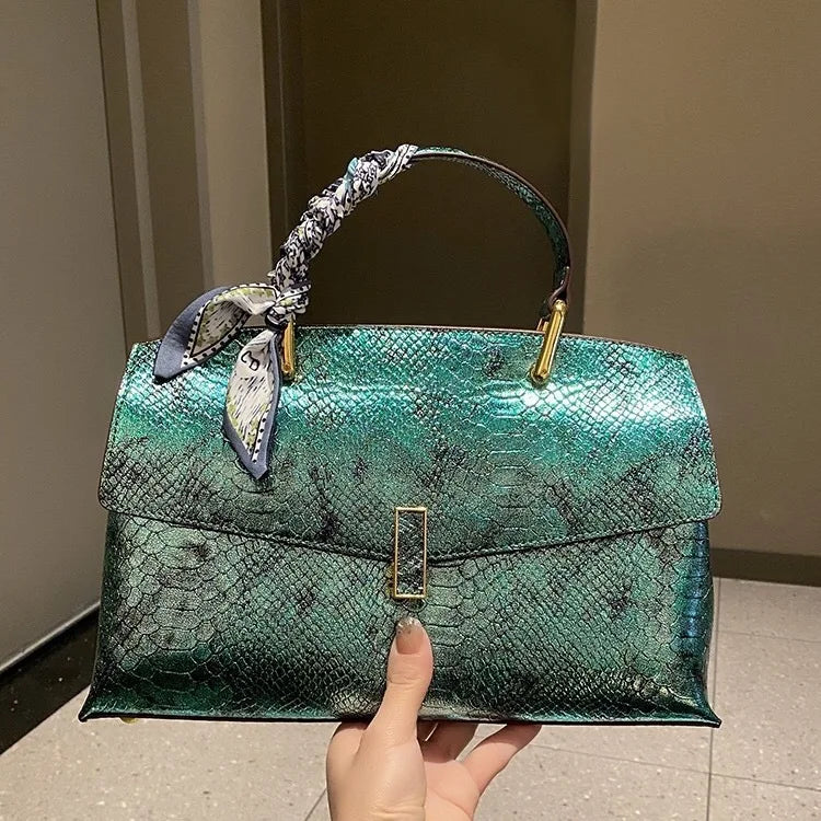 Luxury Designer Snake Print Handbag | Brand New High-Quality Cowhide Shoulder Bag | Fashion Trend Serpentine Leather Tote | Elegant Lady’s Versatile Messenger Bag (Model 47) Luxegan