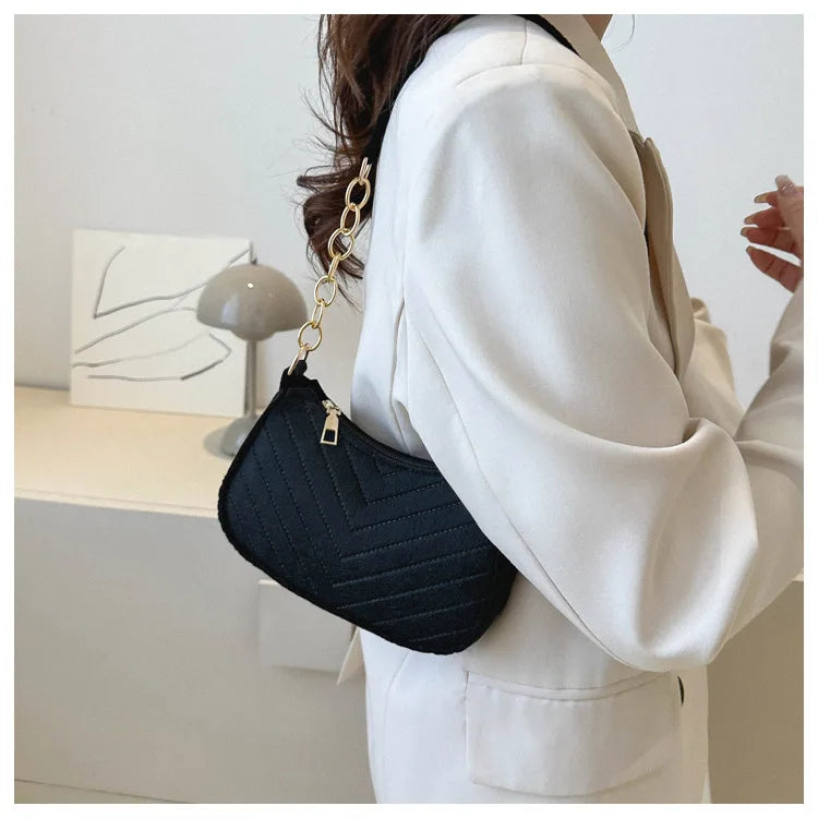 Fashion Felt Mini Shoulder Bag for Women | Design Advanced Crescent Saddle Underarm Handbag with Chain Detail Luxegan