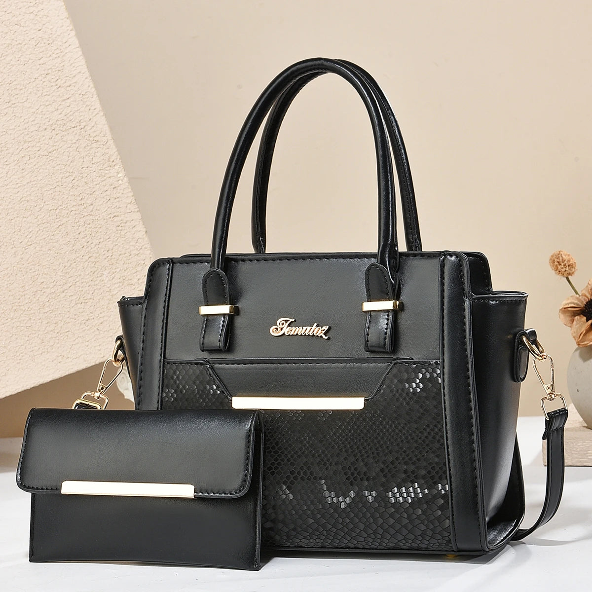 Fashionable New Women's Handbag | Shiny Leather Large Capacity Shoulder Bag | Classic Retro Diagonal Cross Bag Commuting Tote Bag Luxegan