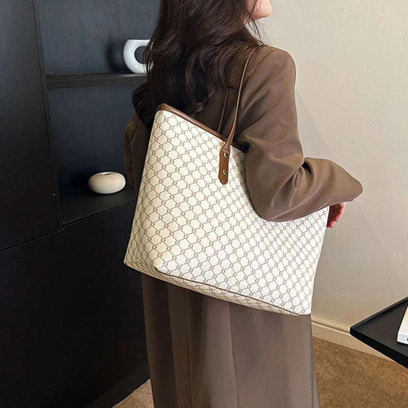 Large Capacity Shoulder Bag for Women | PU Leather Handbag for Commuting & Casual Use (Versatile Tote Bag, Geometric Pattern) Luxegan
