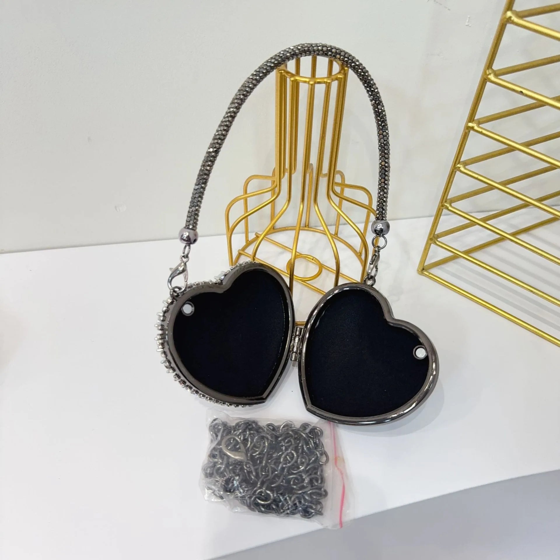Luxury Mini Heart-Shape Crystal Clutch | Hard Diamond Inlay Evening Party Handbag - view 10
