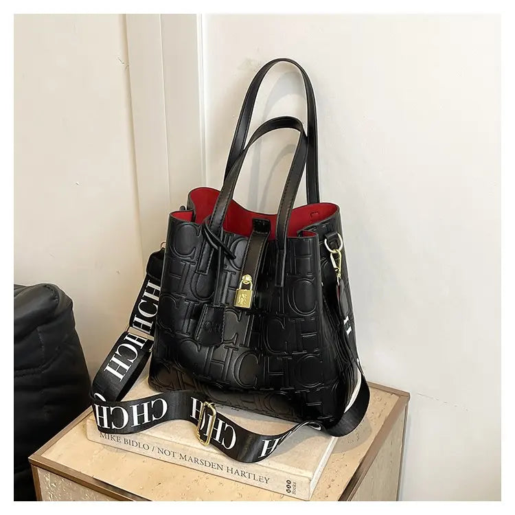 Women's New Large-Capacity Bucket Bag | Winter Fashion Letter Printing Temperament Versatile Messenger Bag Luxegan