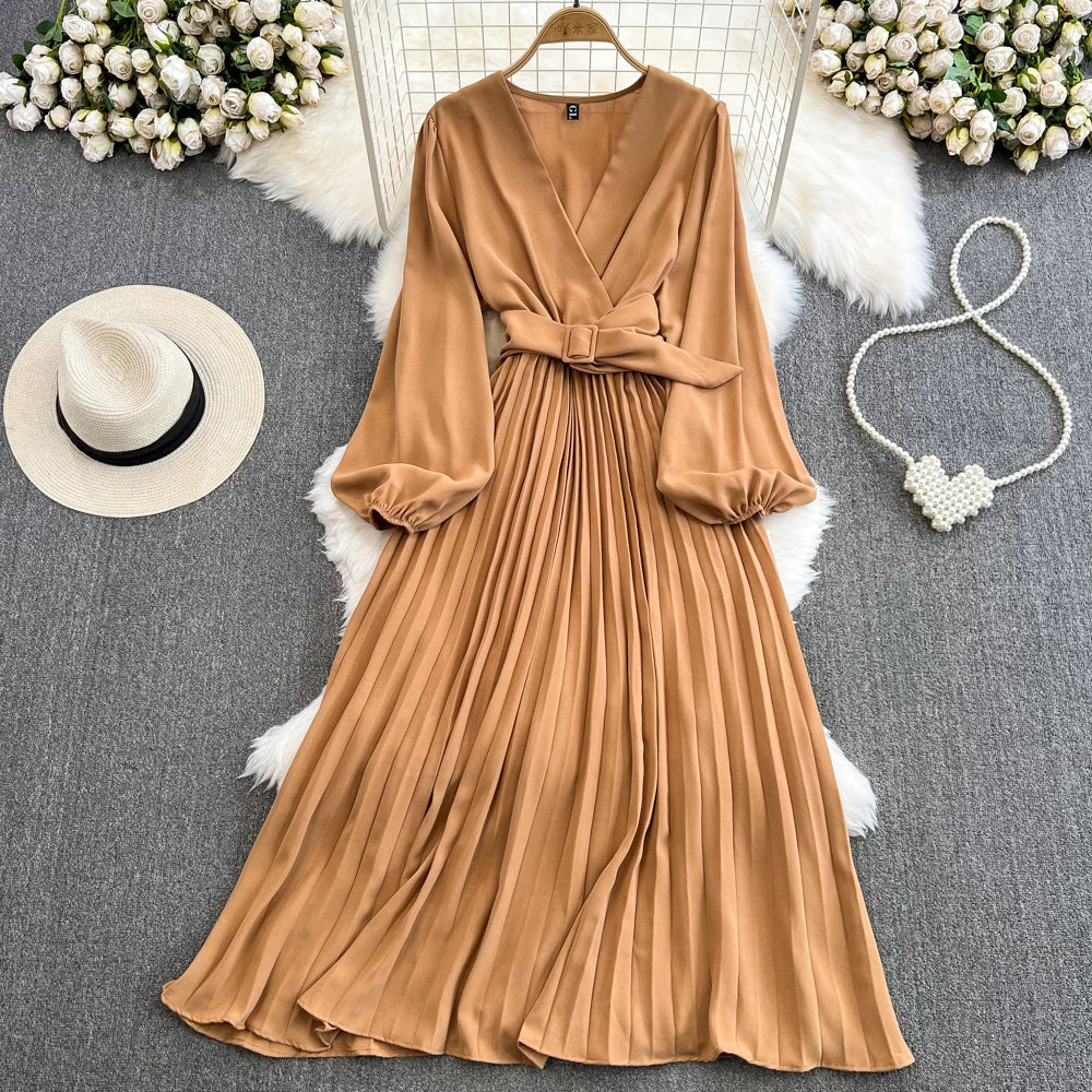 Elegant Vintage Lantern-Sleeve Dress | Sophisticated Slimming V-Neck A-Line Gown | Elegant "High-Waist Pleated" Silhouette | "Dignified" City Girl Fashion Skirt for Radiant Versatile Summer Styling Luxegan