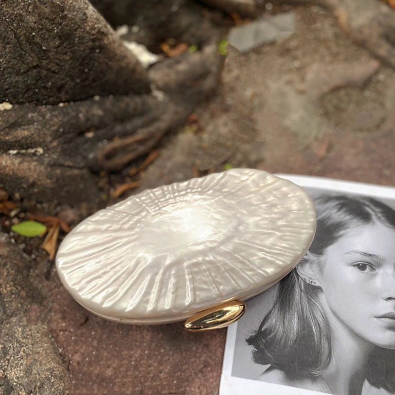 Polyester Sequined Shell Clutch | Hard Retro Gold Creative Box Evening Bag Luxegan