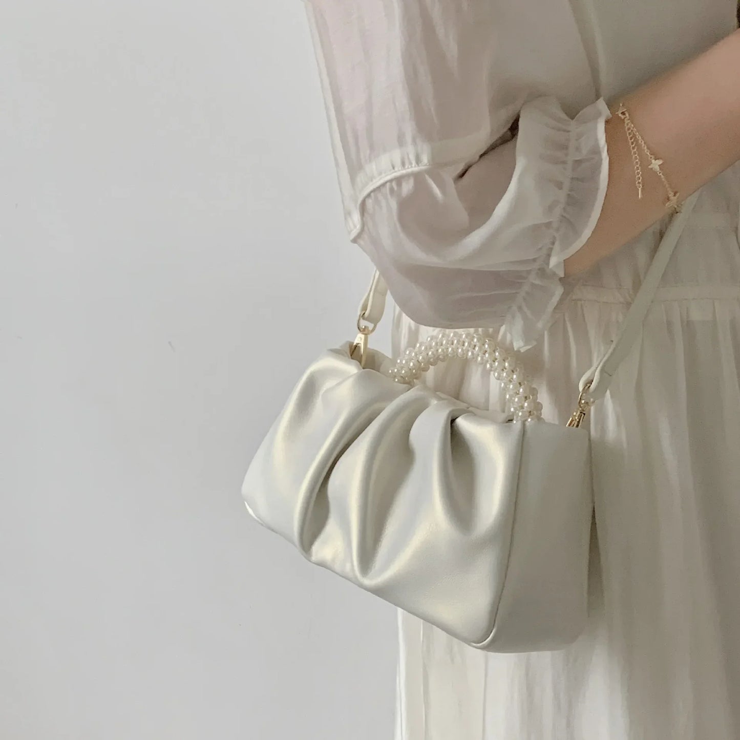 Fashion Pearl Handle Dinner Clutch | Luxury Designer Shoulder Bag Luxegan