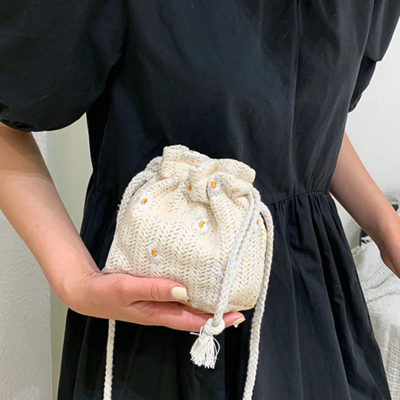 Straw Weave Bucket Bags | Rattan Women Summer Beach Shoulder Bags & Retro Mini Messenger Bag Luxegan