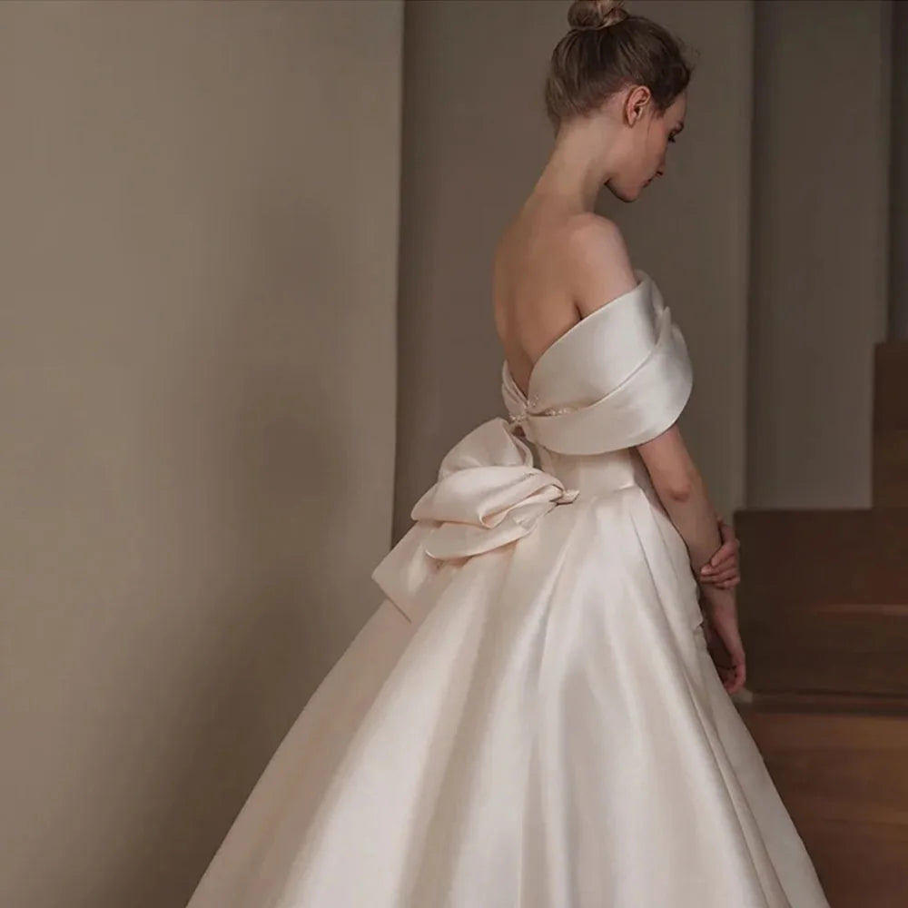 Off-The-Shoulder Satin Mermaid Wedding Dress | 2-Piece Detachable Court Train Bridal Gown | Short-Sleeve Sweetheart Beaded Bow Luxury Dress Luxegan