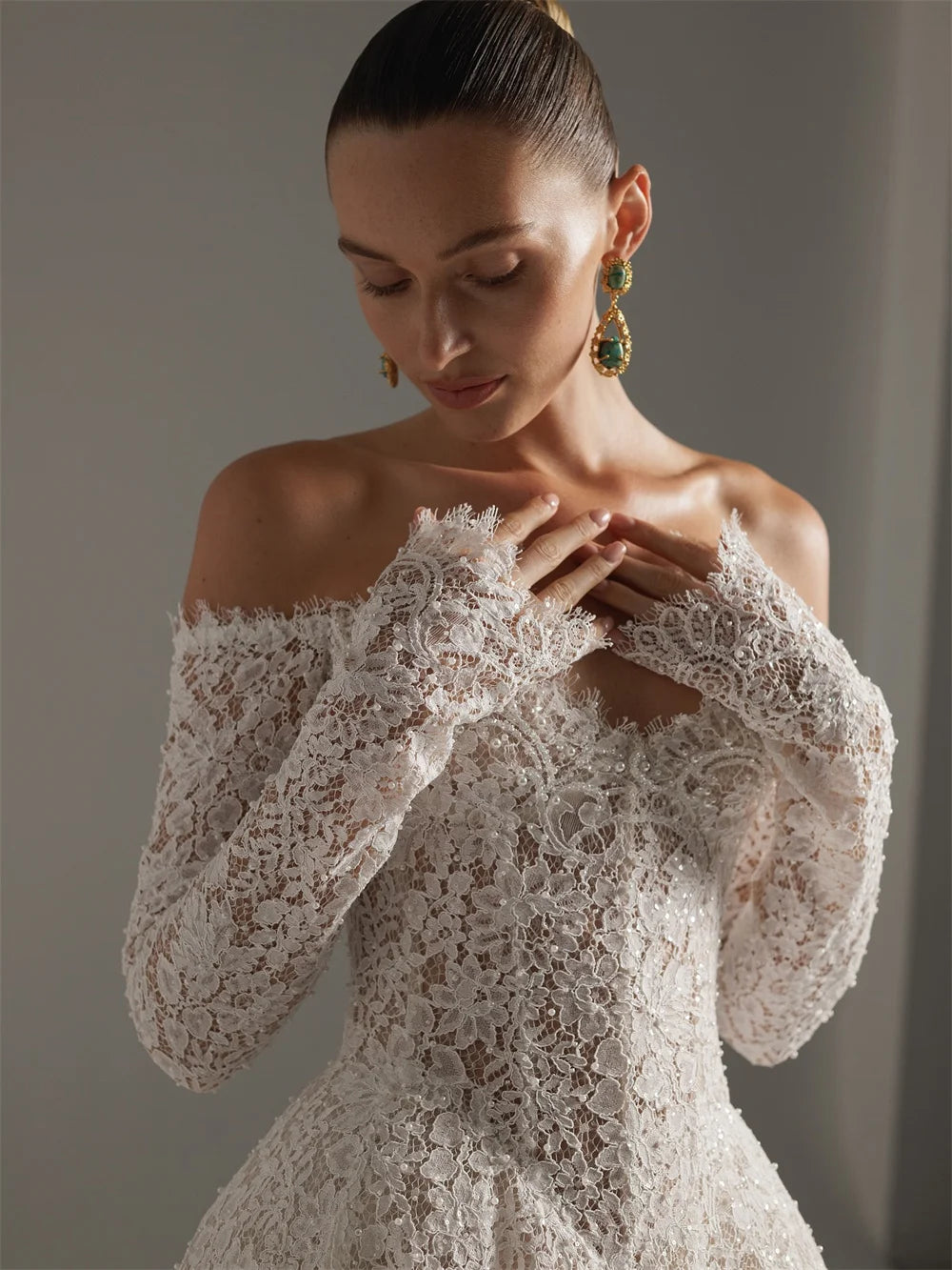 Tokyo Customized White Off the Shoulder Wedding Dresses Long Sleeves Zip Back Bridal Gowns A-Line Court Train Wedding Gowns 2026