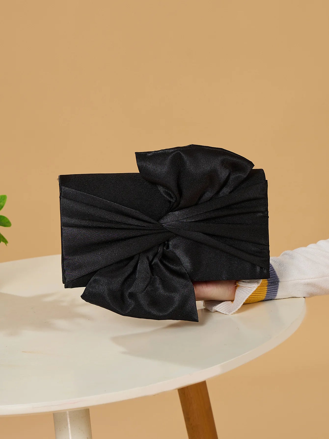 Polyester Pleated Clutch | Fashion Elegant Bowknot Satin Wedding Evening Bag Luxegan