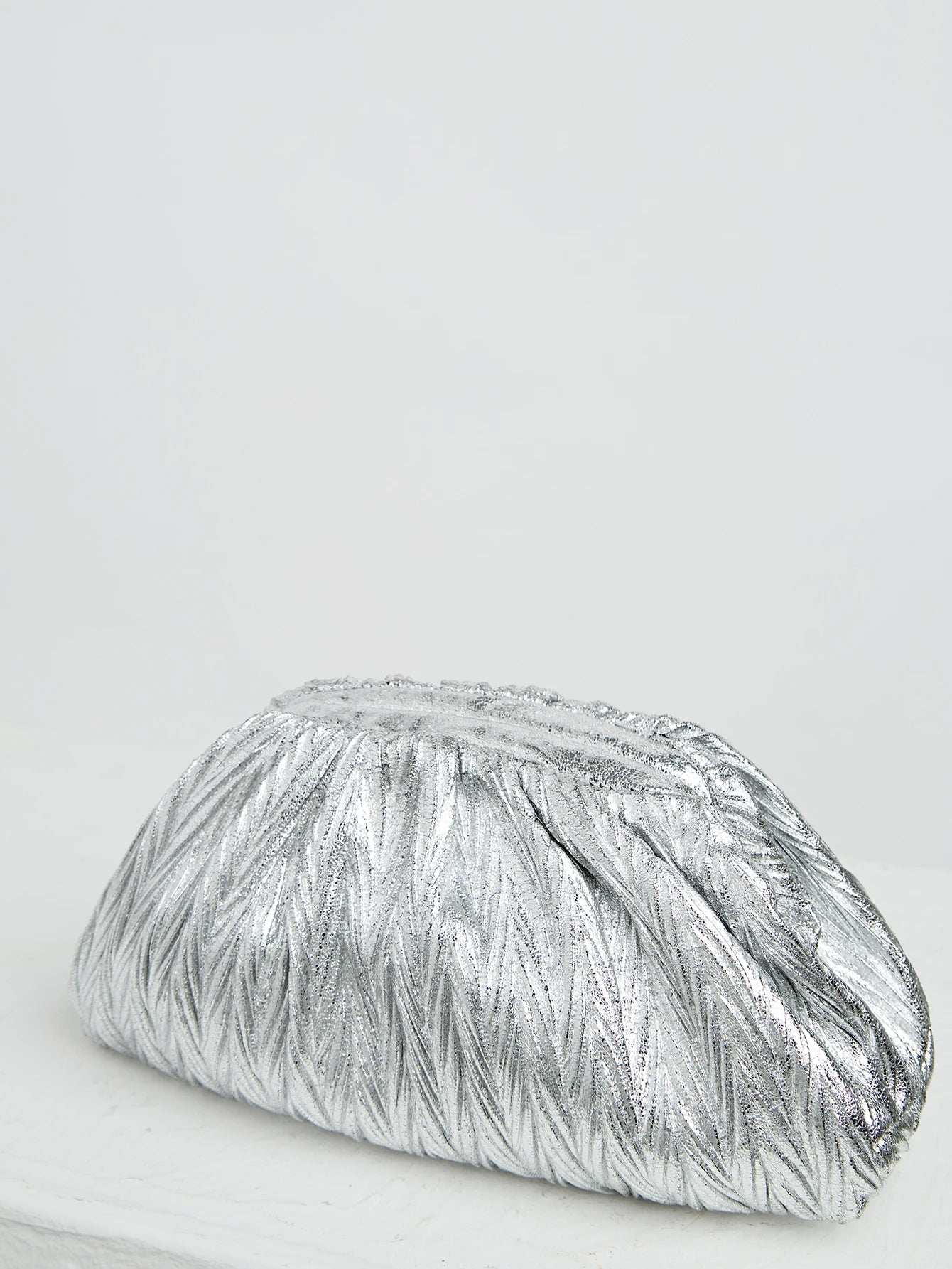 Elegant Silver Pleated Banquet Handbag | Large Capacity Luxury Ruched Clutch | Versatile Fashion Portable Party Bag | Minimalist Solid Silver Dinner Purse for Dates & Weddings Luxegan