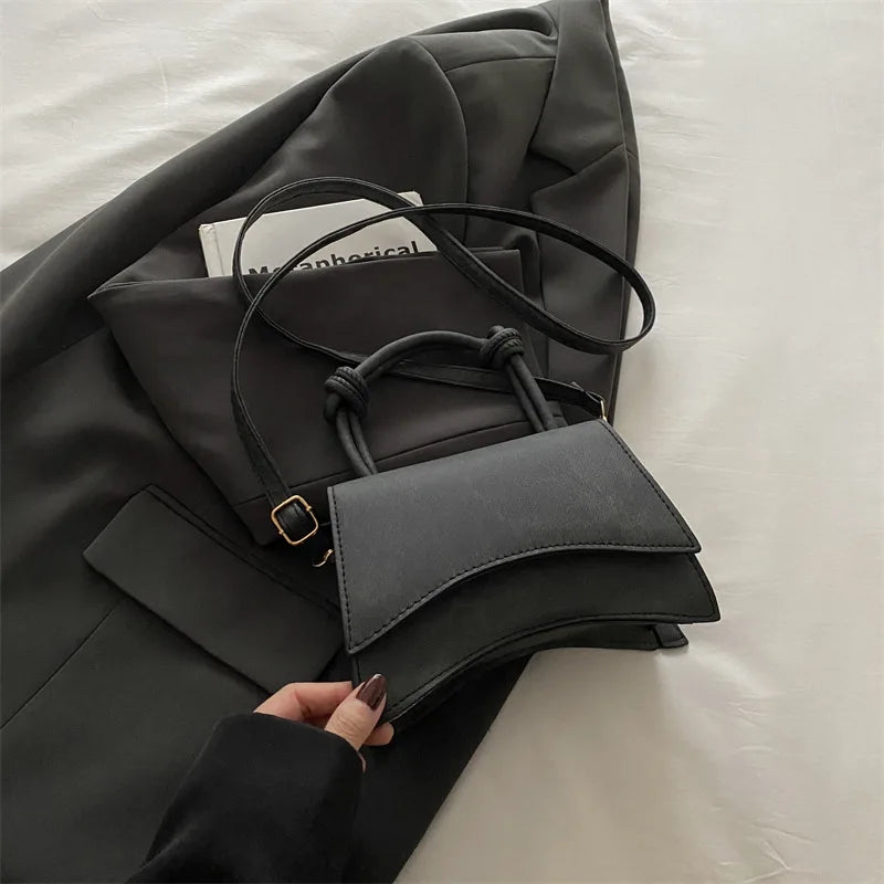 Fashionable Women's Shoulder Bag | Pure Color Trendy Crossbody Bag & Simple Casual Diagonal Bag (Small Square Bags for Autumn & All Seasons) Luxegan