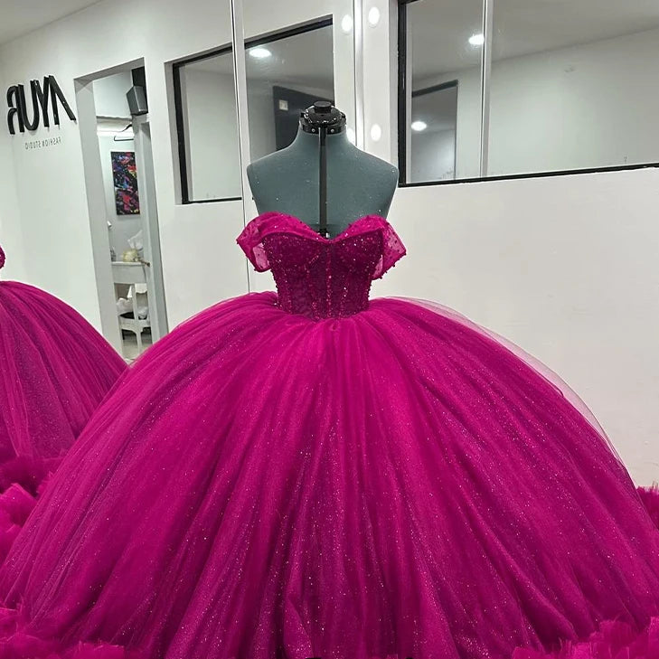 Exquisite Princess Sweetheart Quinceañera Ball Gown | Elegant Off-The-Shoulder Floral Applique Dress for Girls | Vintage Pleated Tulle Floor-Length Gala Gown | Custom Made Lace-Up Vestidos De 15 Quinceanera Luxegan