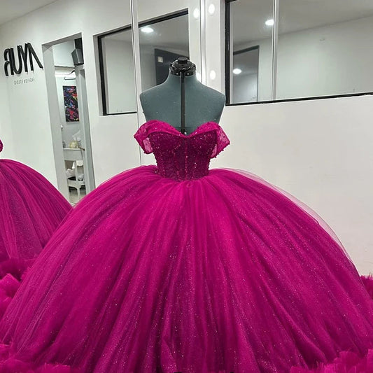 Exquisite Princess Sweetheart Quinceañera Ball Gown | Elegant Off-The-Shoulder Floral Applique Dress for Girls | Vintage Pleated Tulle Floor-Length Gala Gown | Custom Made Lace-Up Vestidos De 15 Quinceanera Luxegan
