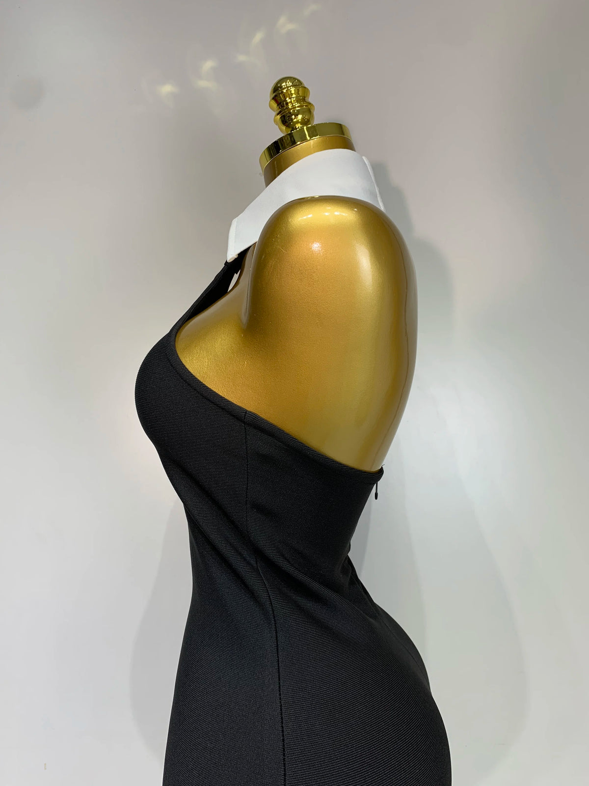 Solid V-Neck Sleeveless Slim Fit Sheath Mini Knit Dress – Natural Waist, All Season Luxegan