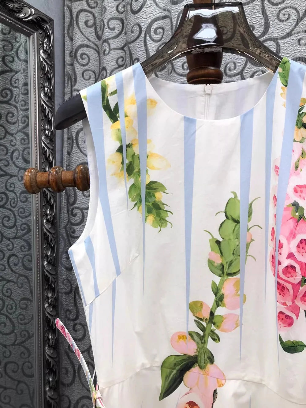 Floral Stripe Print Sleeveless Maxi Dress | A-Line Empire Waist Party Dress with Belt Luxegan