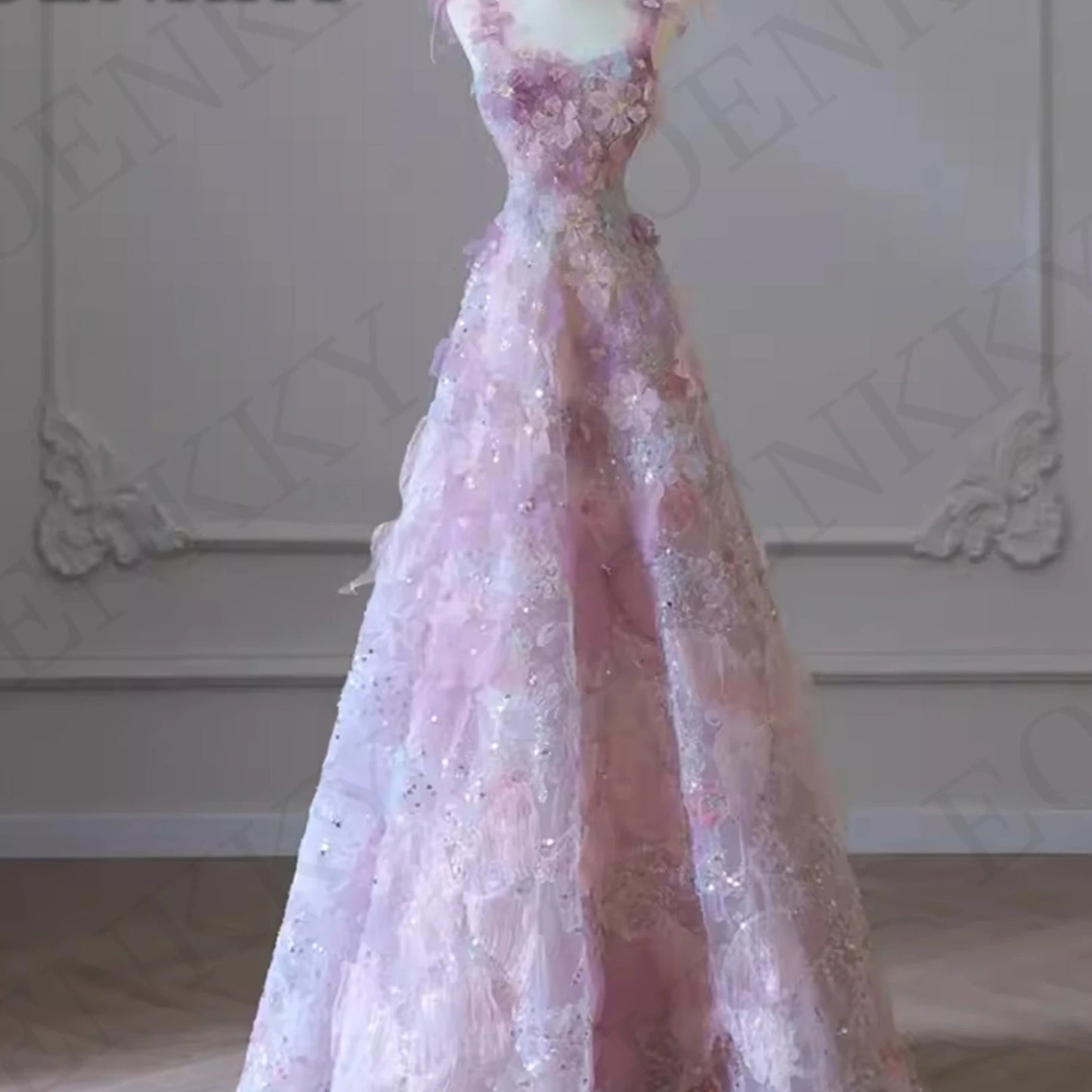 Women's Exquisite 3D Flowers Prom Dress | Glitter Sequin A-Line Evening Gown | Luxury Spaghetti Strap Tulle Party Dress | Lace-Up Built-In Bra Formal Vestido with Sweep Train Luxegan