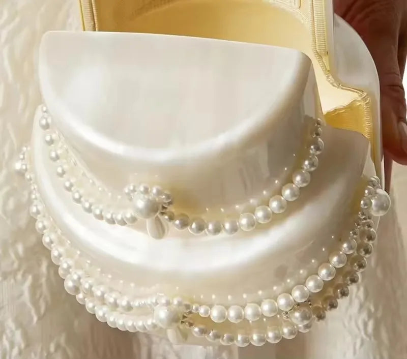 Whimsical Cake-Shaped Evening Clutch | Luxury Pearl-Colored Acrylic Dinner Purse | Fashionable Beaded Box Handbag | Unique Party Statement Bag with Floral Appliques Luxegan