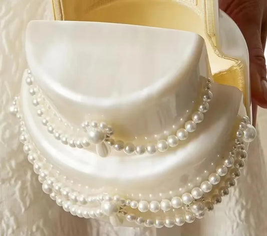 Whimsical Cake-Shaped Evening Clutch | Luxury Pearl-Colored Acrylic Dinner Purse | Fashionable Beaded Box Handbag | Unique Party Statement Bag with Floral Appliques Luxegan