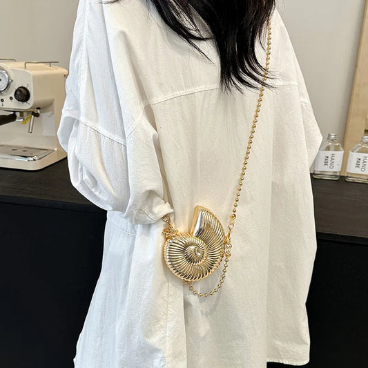 New Metal Mini Conch Bag for Women | Designer Luxury Frame Shoulder Bag | Fashionable Metallic Shell Makeup Bag | Unique Conch Crossbody & Lipstick Purse with Chain Luxegan