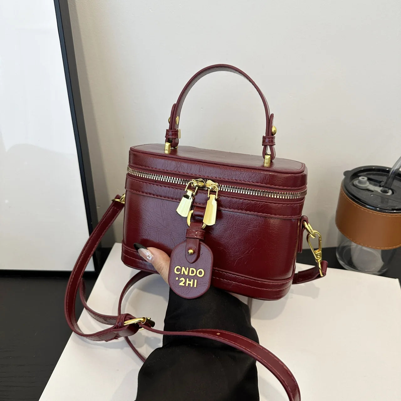 New Retro Versatile Shoulder Bag | High-End Casual Oblique Span Women's Hand Bucket Bag (Fashionable Crossbody) Luxegan