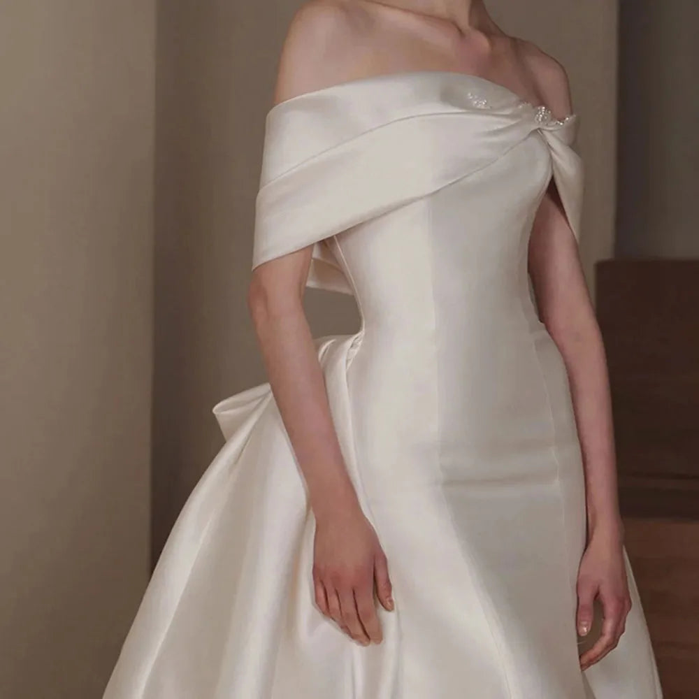 Off-The-Shoulder Satin Mermaid Wedding Dress | 2-Piece Detachable Court Train Bridal Gown | Short-Sleeve Sweetheart Beaded Bow Luxury Dress Luxegan