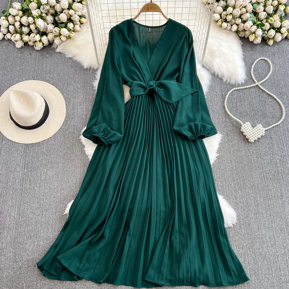 Elegant Vintage Lantern-Sleeve Dress | Sophisticated Slimming V-Neck A-Line Gown | Elegant "High-Waist Pleated" Silhouette | "Dignified" City Girl Fashion Skirt for Radiant Versatile Summer Styling Luxegan